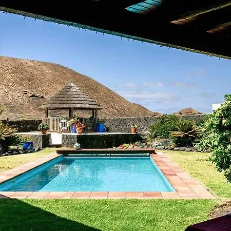 Villa Malvasia In The Heart Of Lanzarote *